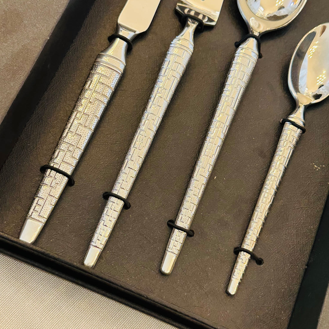 Silver Weave Cutlery Set (24 Piece 4mm gauge)