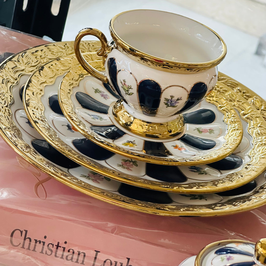 Regale Essence Blue (24 Piece Tea Set)