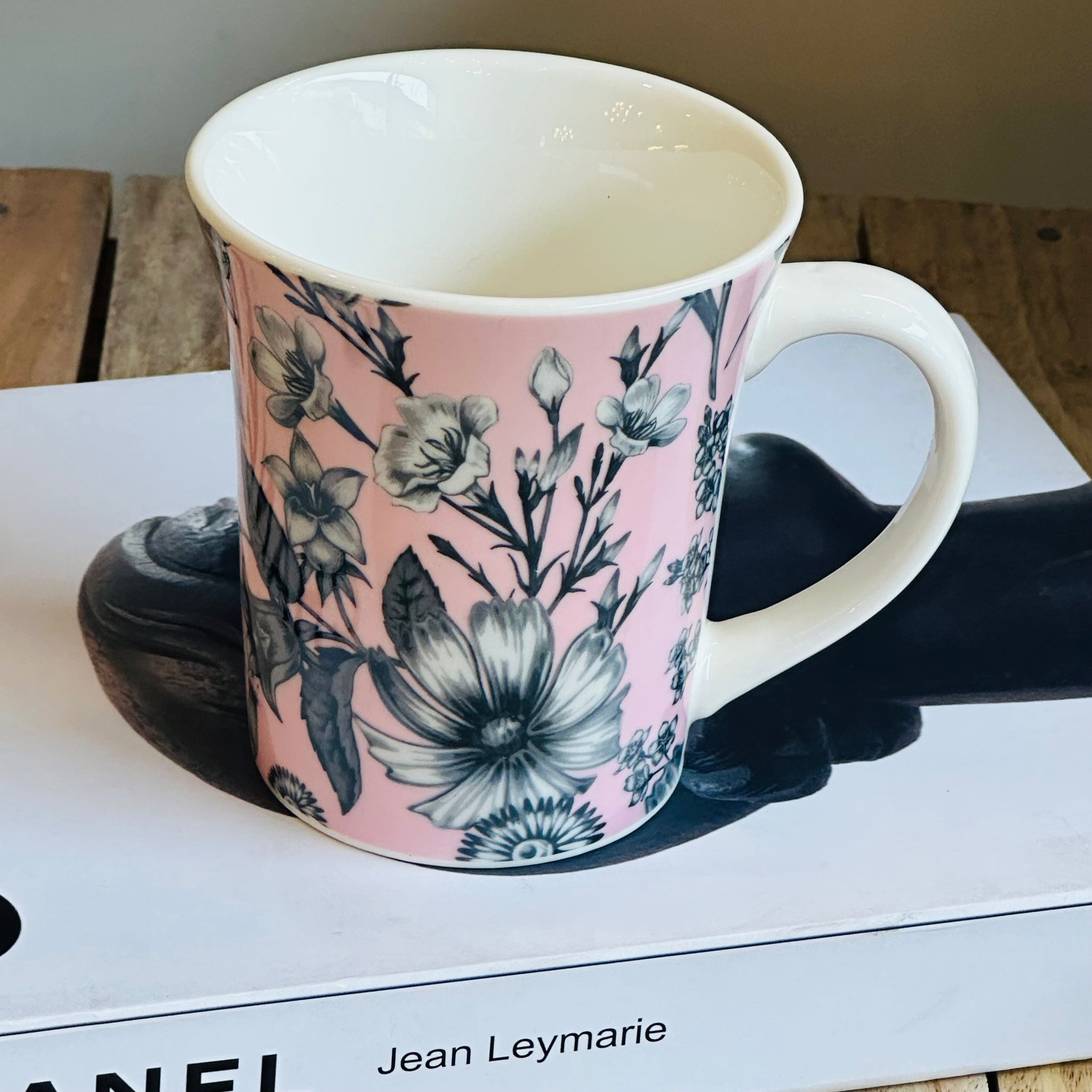 The Painters Garden Series- Blushing Canvas (Set Of Six Mugs