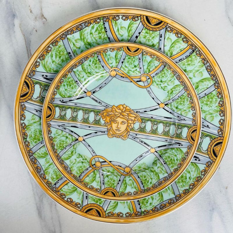 Italia Medusa Green 18 Piece Plate Set