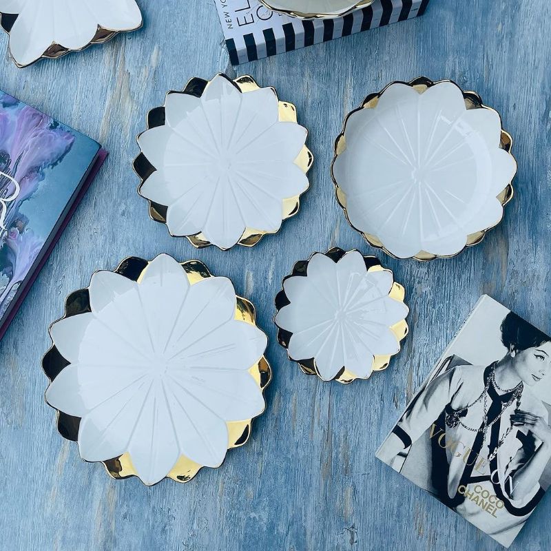 Luxury Classic Gold Tulip Plate - Deep