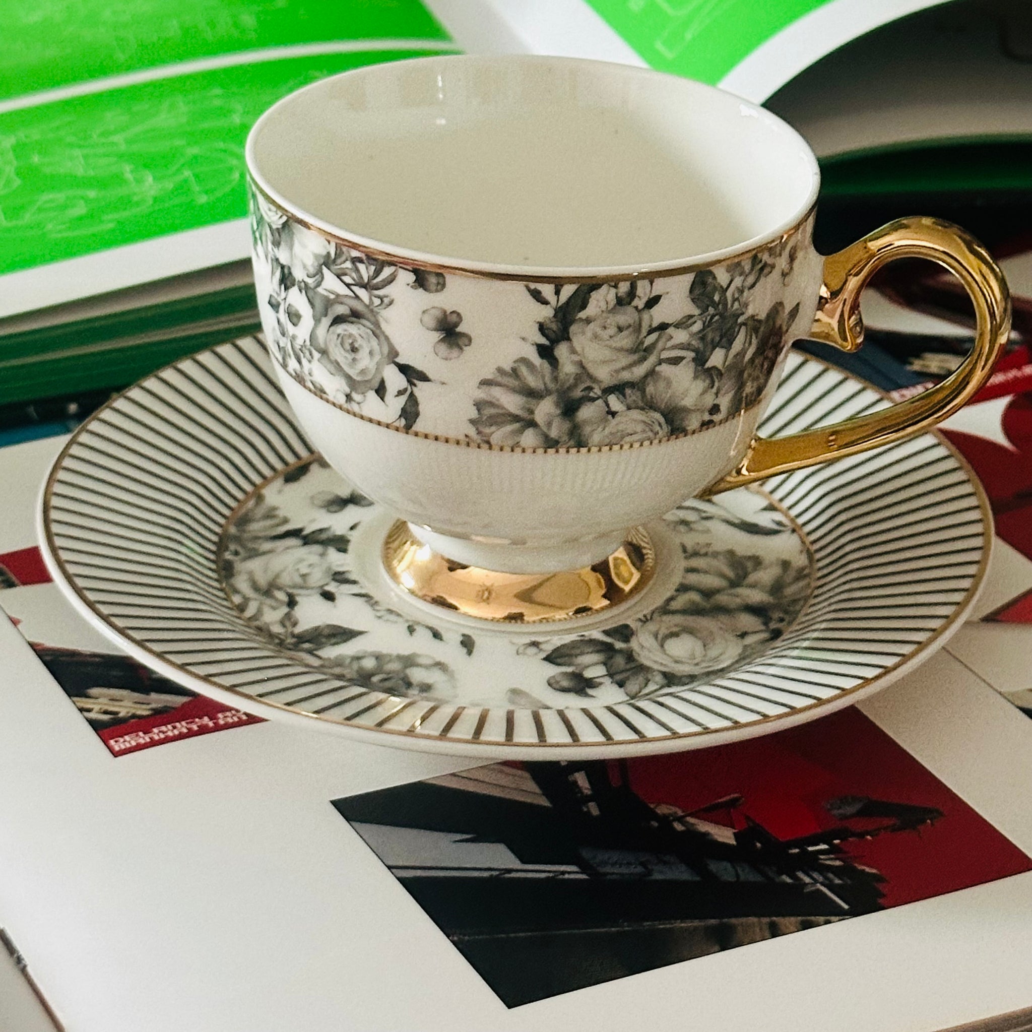 Monarch Rose (Set Of Six Cups & Saucers)