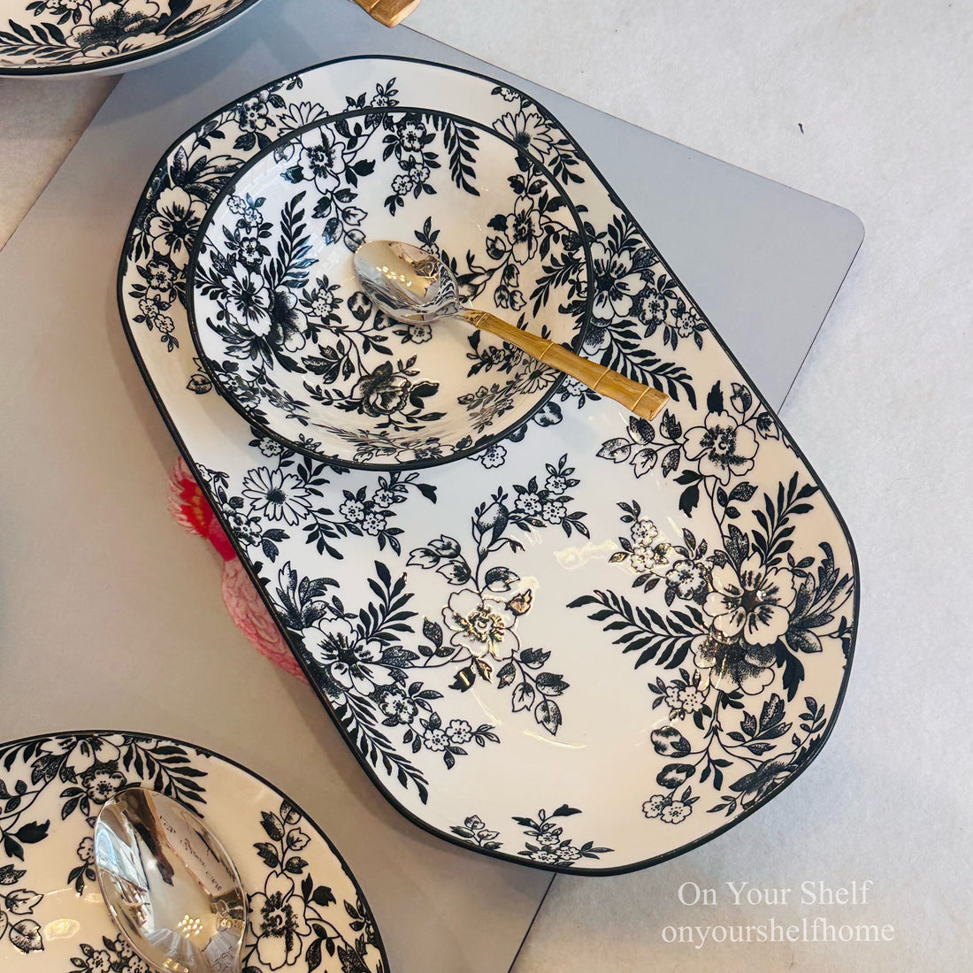 The English Garden in Black 🖤 (31 Piece Plate Set)