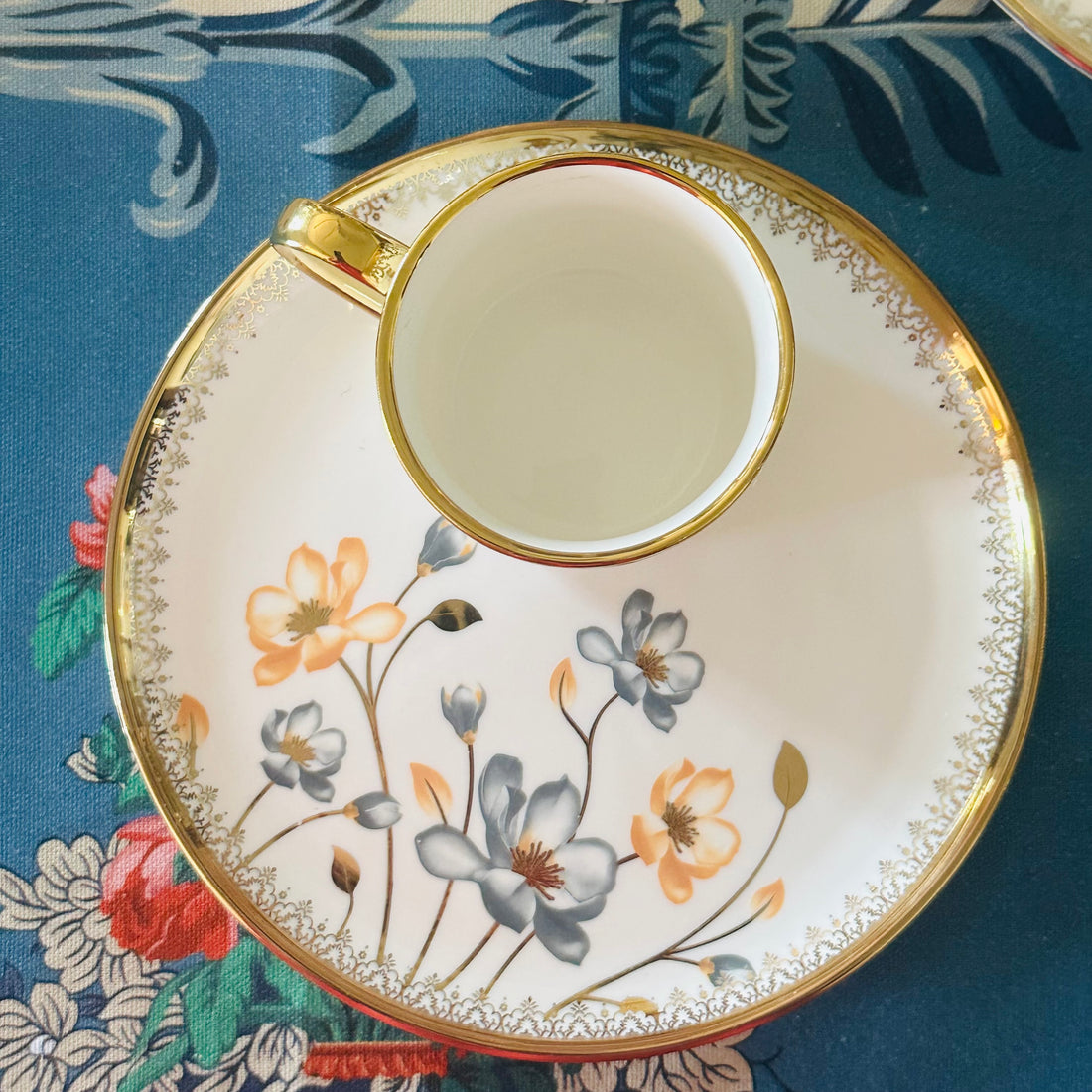 Golden Meadow Charm (24 Piece Tea Set)