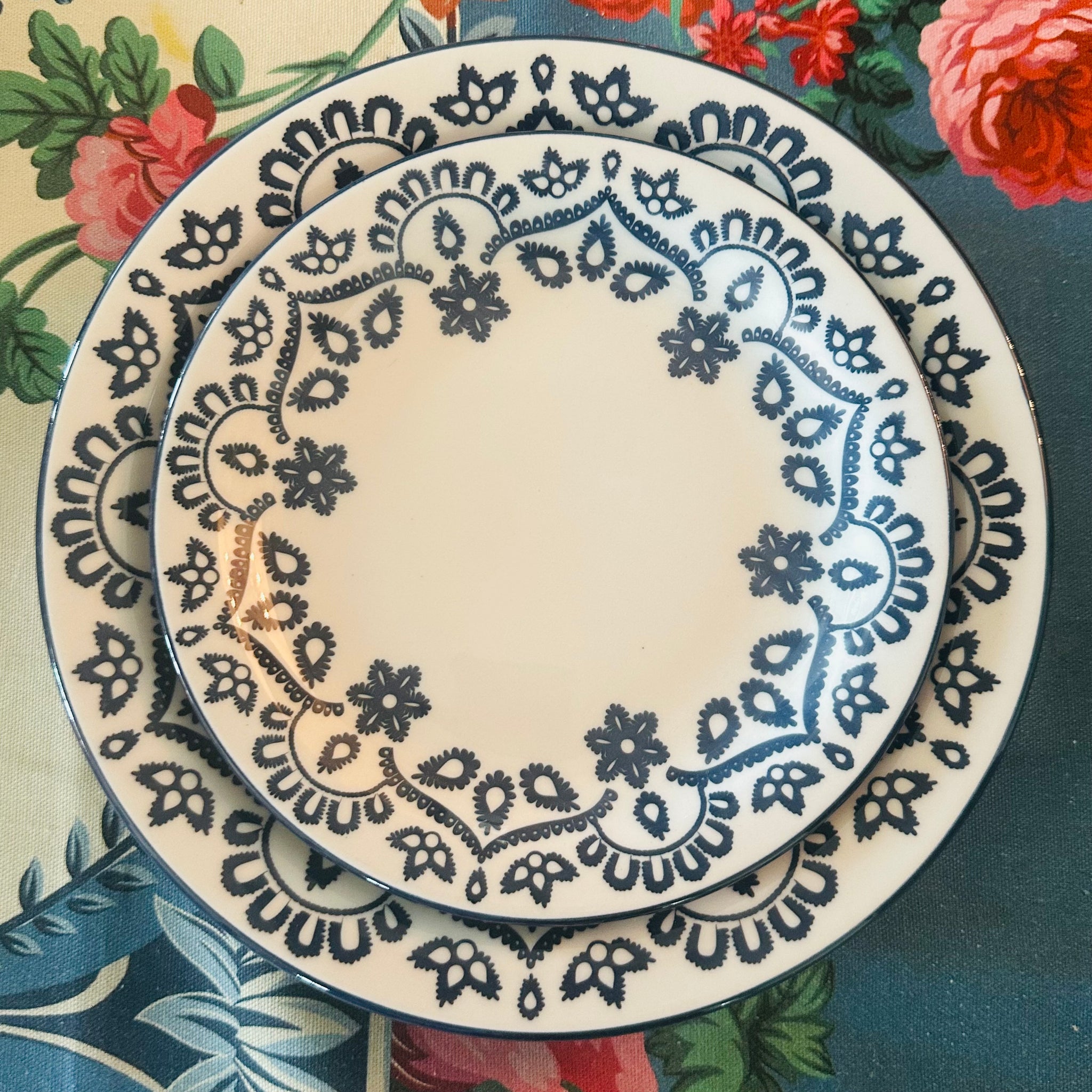 Indigo Charm (20 Piece Breakfast Set)