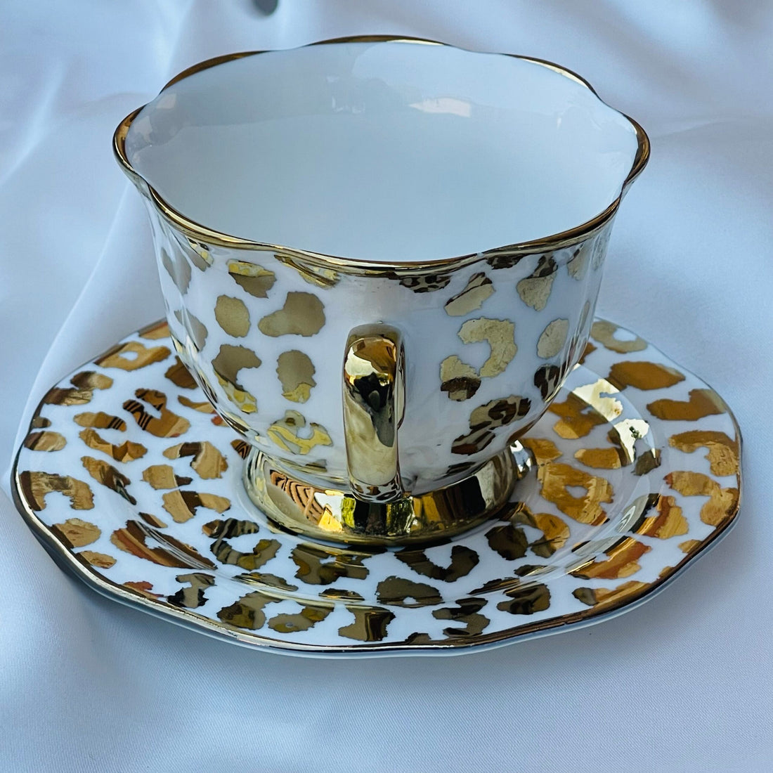 Radiant Cheetah Tea Delight (set of six tea cups and saucers)