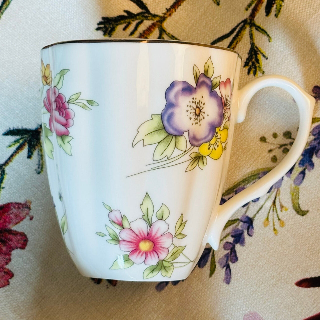 The Queen Garden Series - Blooming Bliss (single mug)